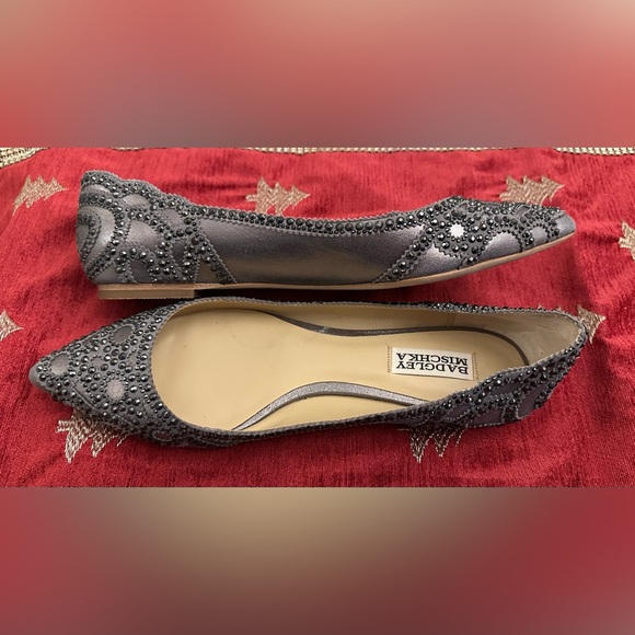 Badgley Mischka Gigi crystal-embellished pointed-toe flats - Size 8.5 - Picture 4 of 10